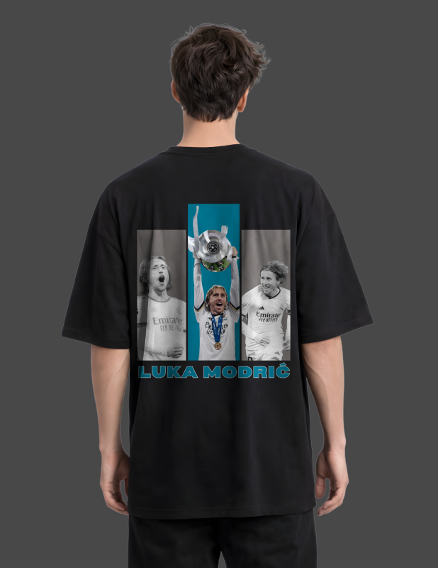Person wearing a black t-shirt with a graphic of Luka Modrié on the back